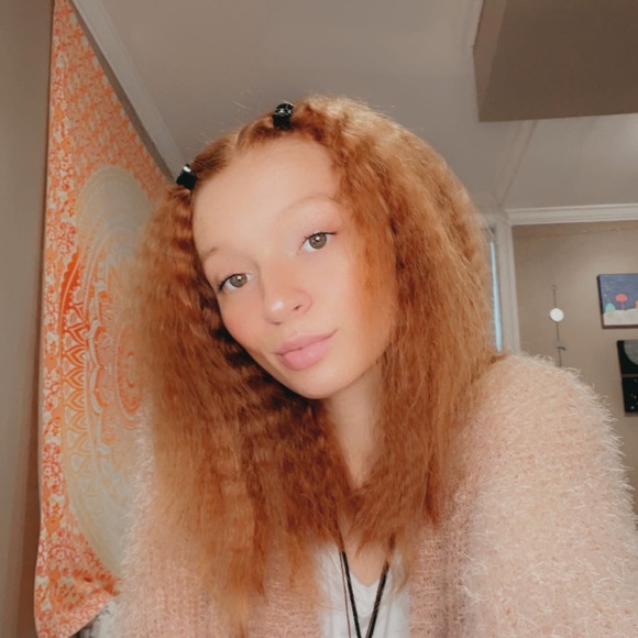 Meet your Posher, Cheyenne - Picture 2 of 3